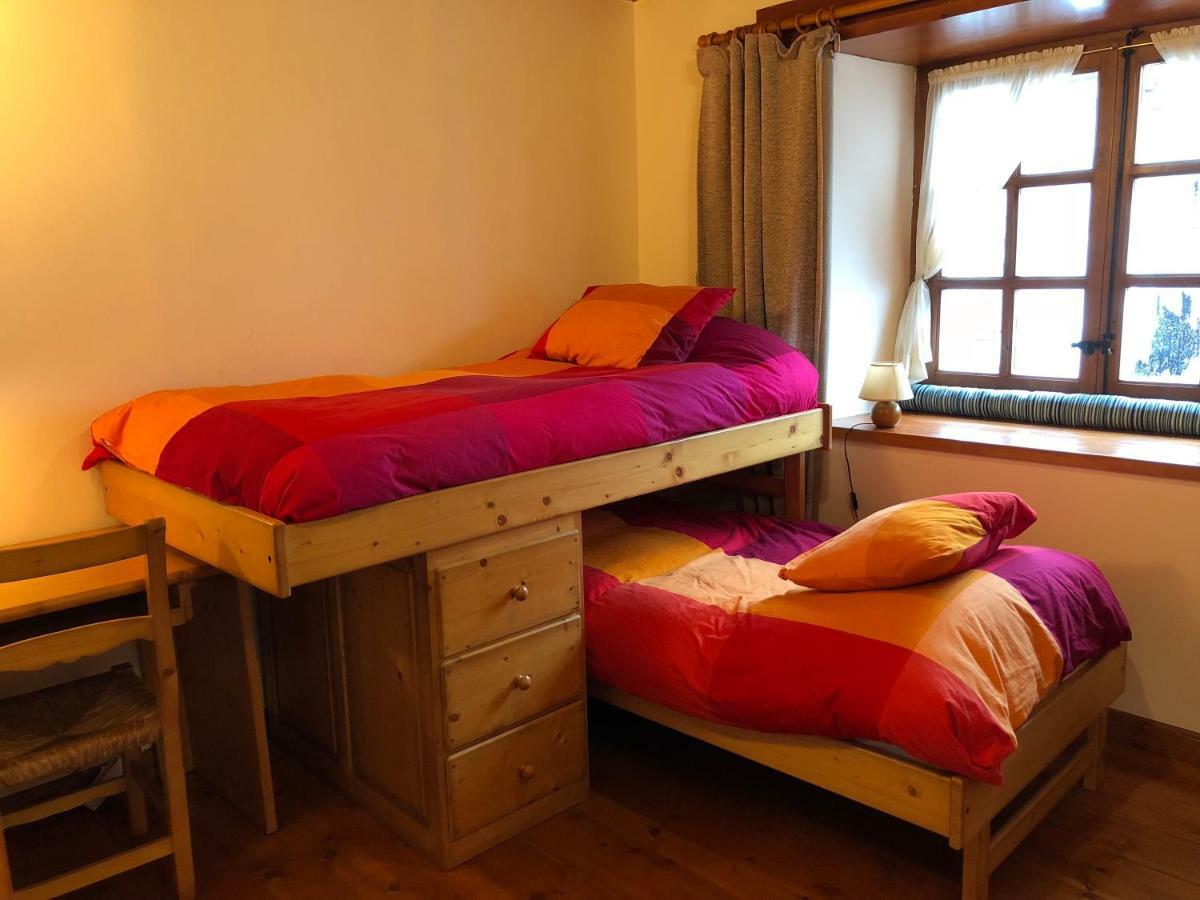 Casa De Piedra Con Encanto En El Bonito Pueblo De Bagergue Eksteriør bilde