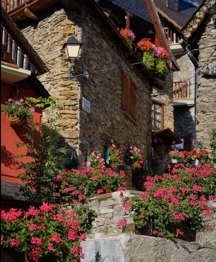 Casa De Piedra Con Encanto En El Bonito Pueblo De Bagergue Eksteriør bilde